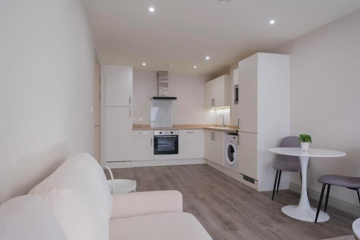 Charming 1-Bedroom Apartment In Leeds City Centre Perfect For Couples Or Solo Travelers المظهر الخارجي الصورة